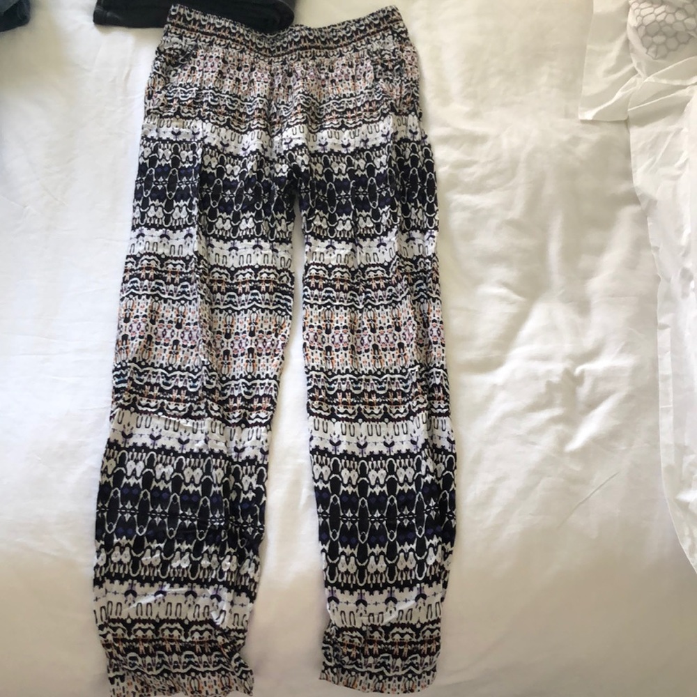 Adorable patterned pants